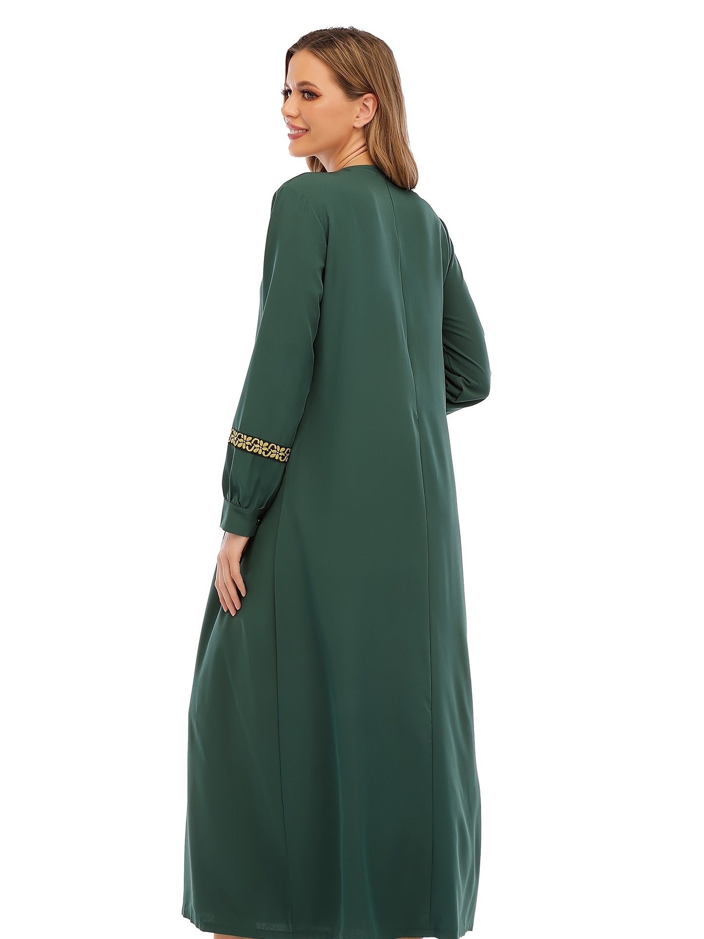 Abaya för muslimska kvinnor, med eleganta kanter.